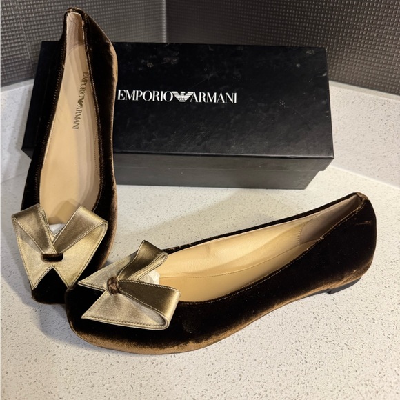 Emporio Armani olive suede flats with bow 38